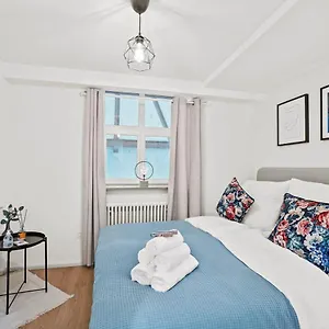  Apartment Neu I Einzigartige I Terrasse Am Rhein I Netflix I Apple Tv